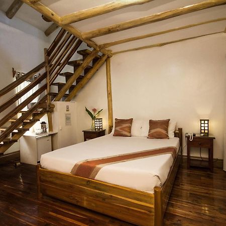 Palo Alto Bed & Breakfast Puerto Princesa Esterno foto